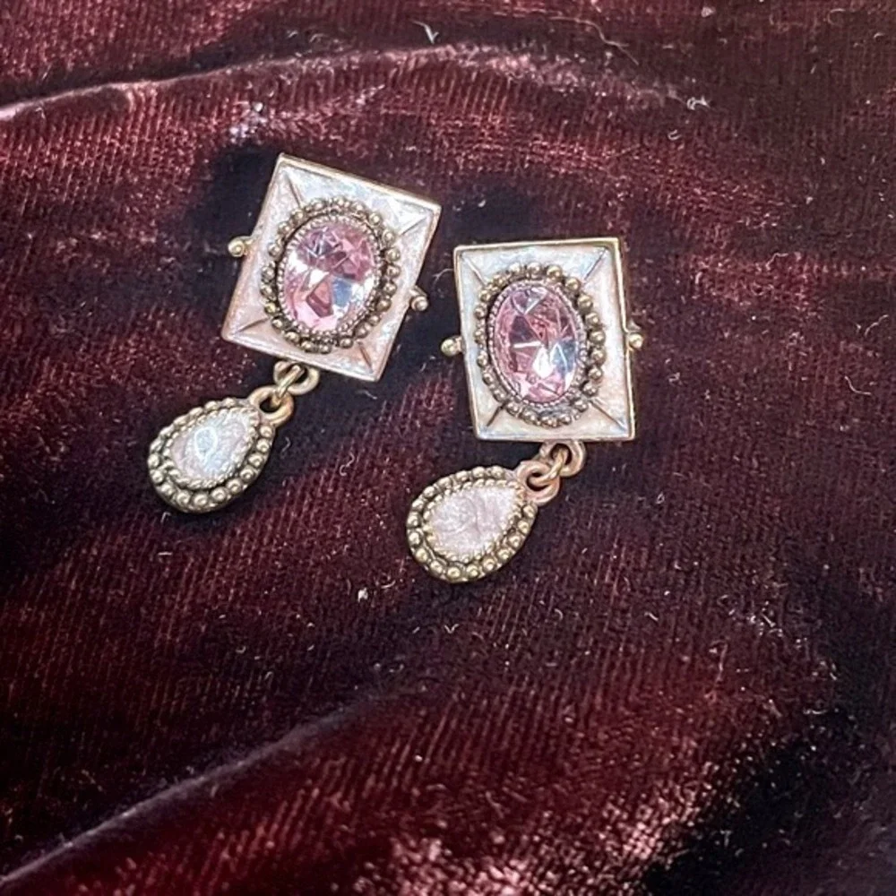 Pink Vintage Earrings‎